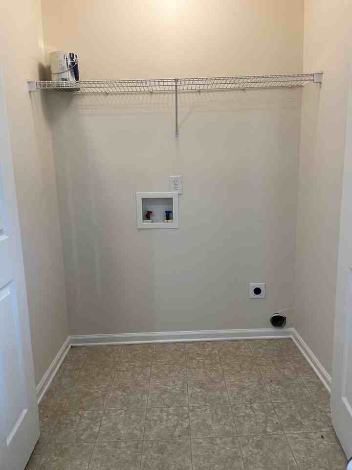 136 Lambert Dr - Photo 7 of 19