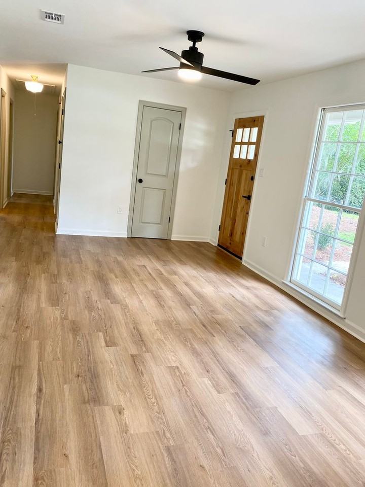 802 Birchwood Rd - Photo 3 of 24