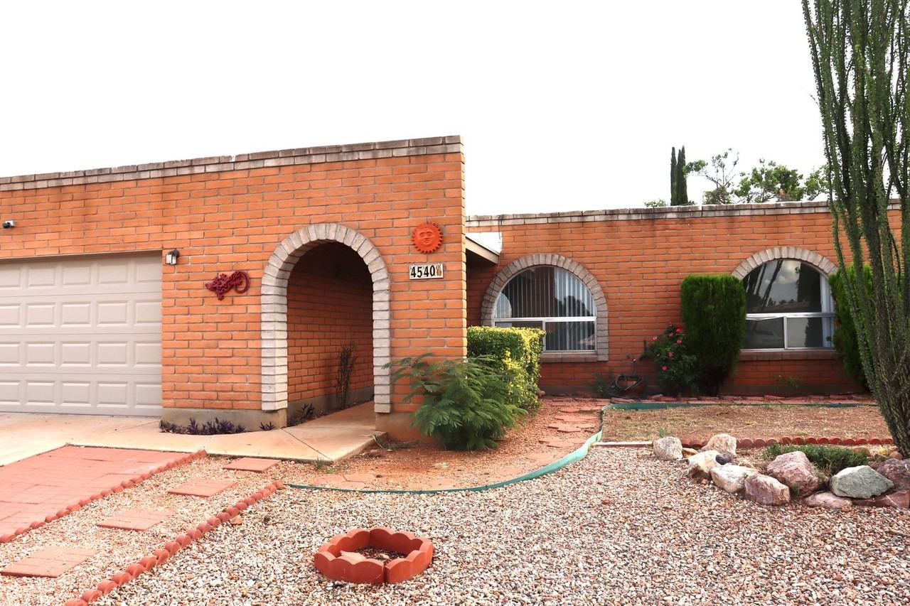 4540 Via Viento - Photo 2 of 24