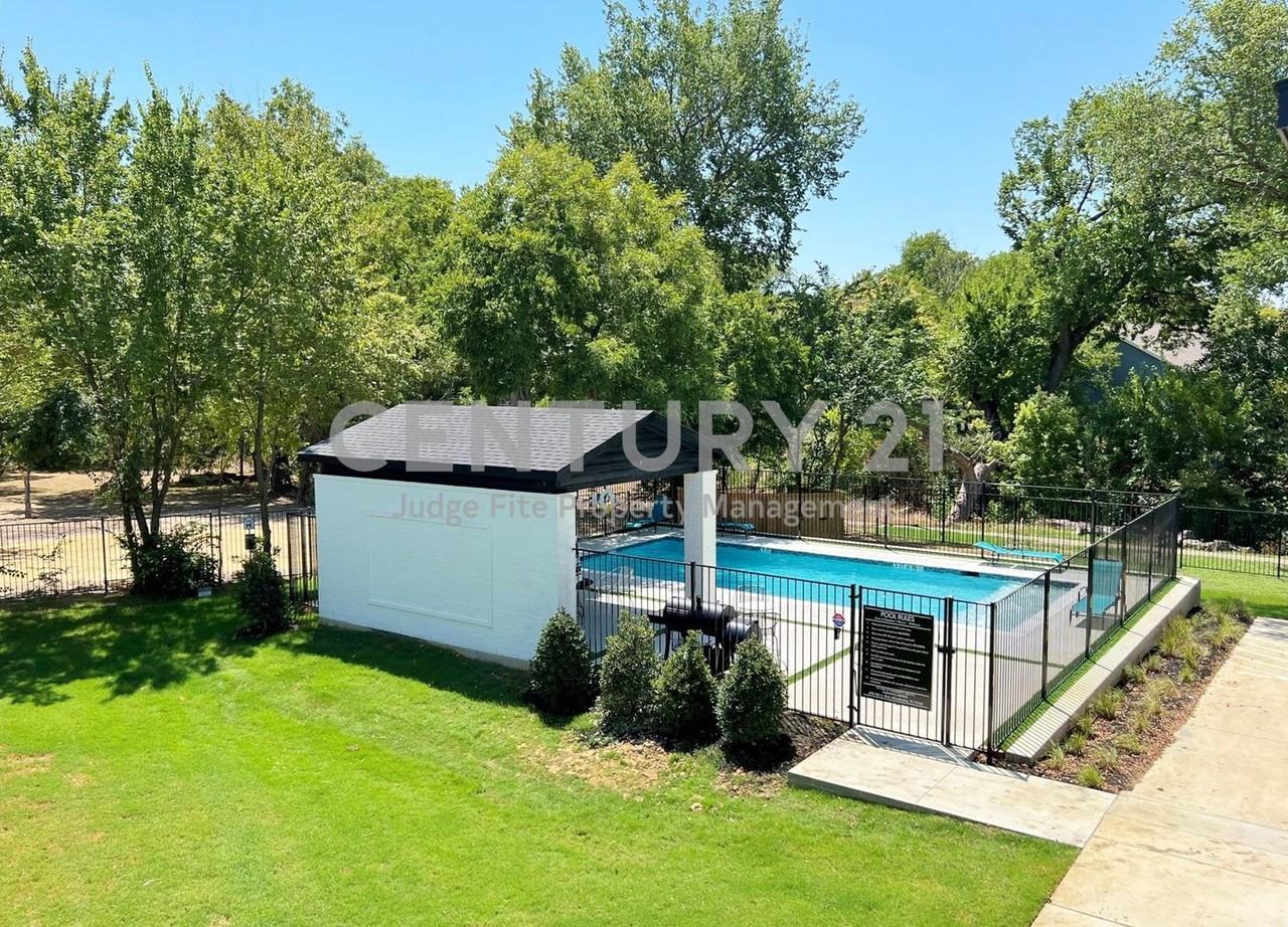 408 Dr Martin Luther King Jr Blvd #107
