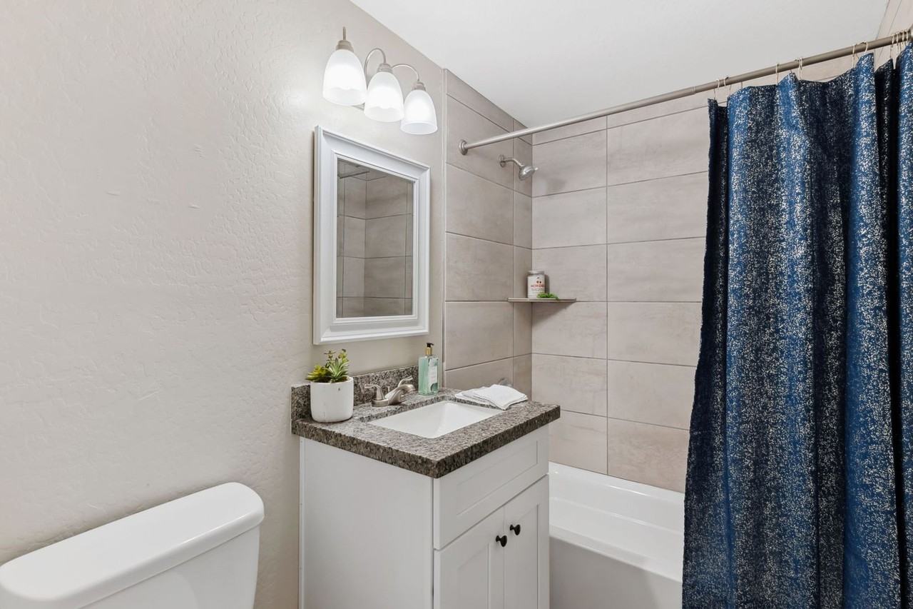 1562 E Peoria Ave - Photo 6 of 10