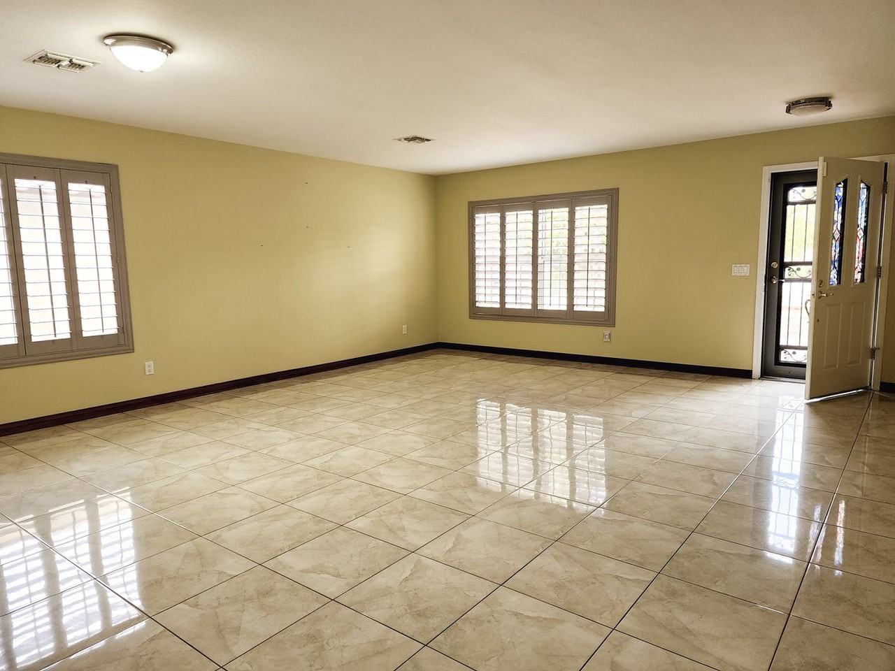 12474 N 57th Dr - Photo 3 of 50