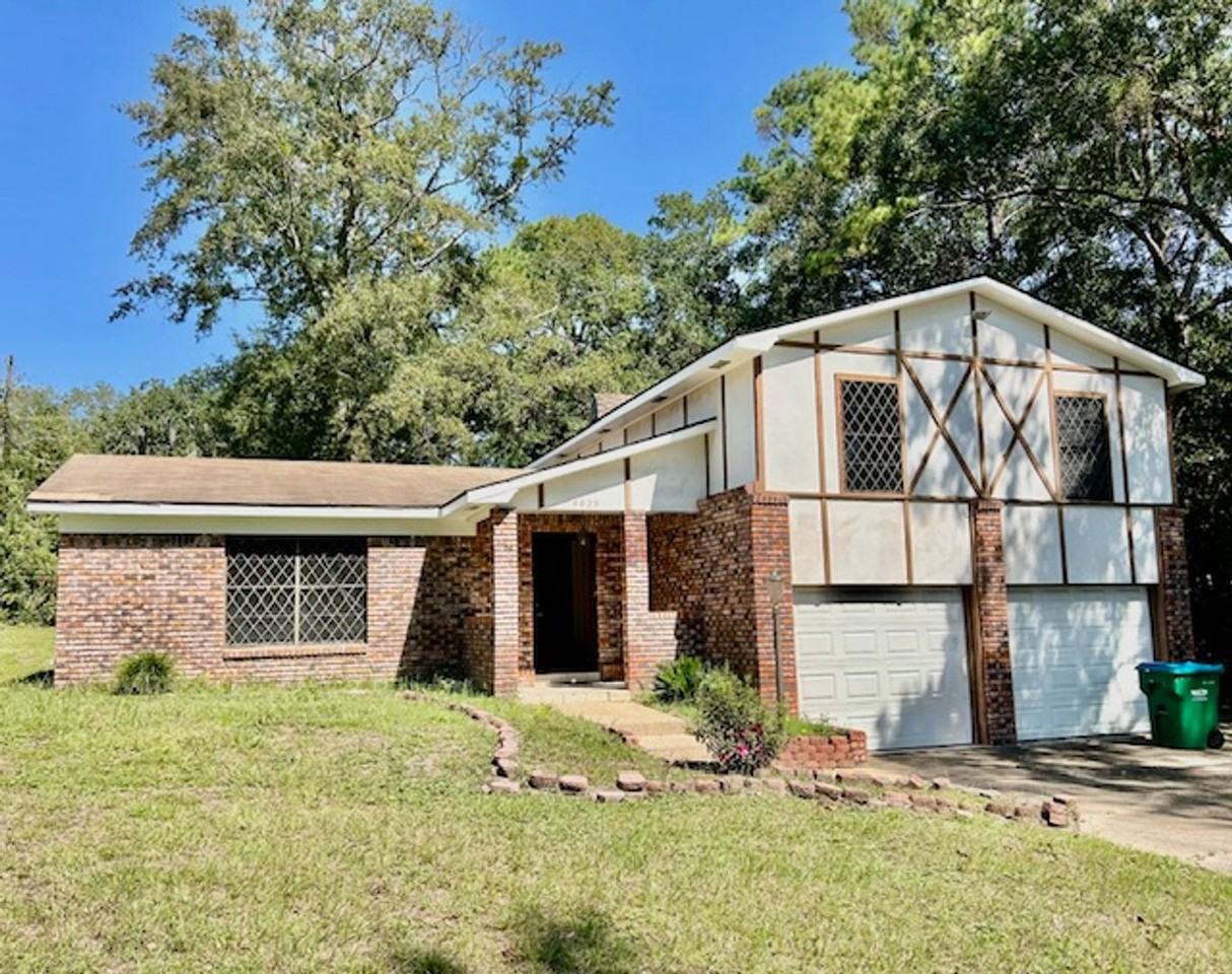 4025 Hillview Dr - Photo 3 of 13