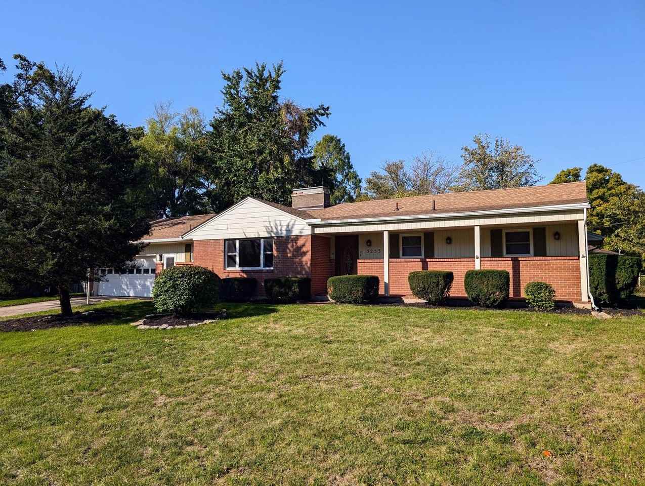 5253 Vernadale Dr - Photo 2 of 41