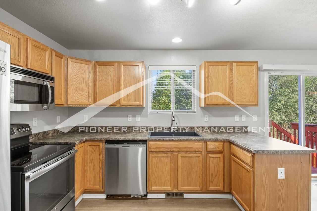 229 Audubon Dr - Photo 7 of 26