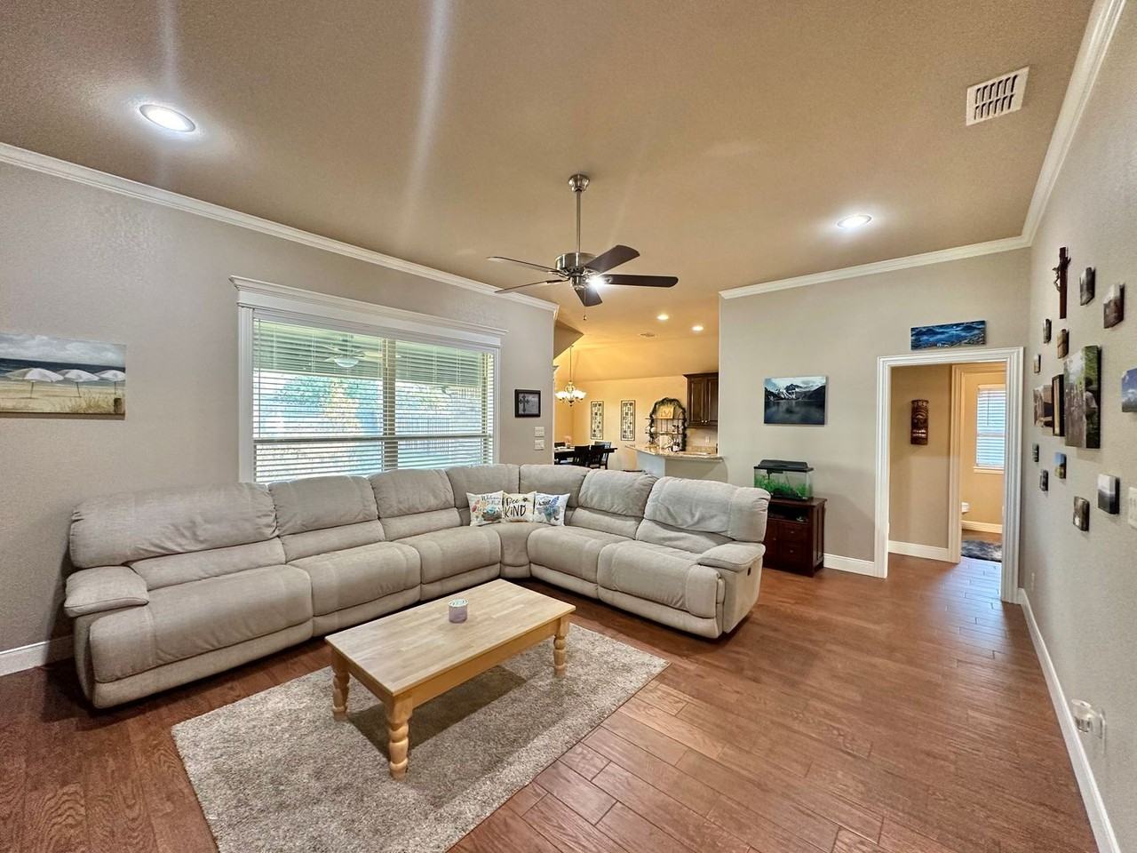 10846 Westhaven Cir - Photo 5 of 36