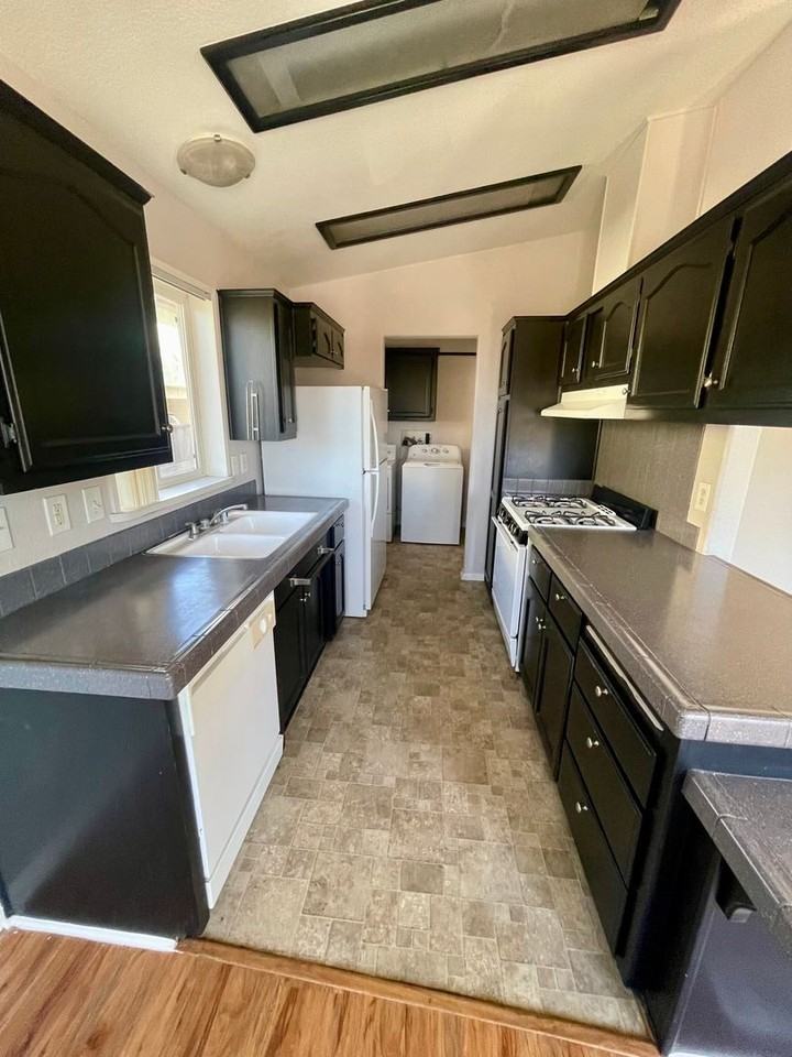 4721 4721 -4723 Felton Street - Photo 3 of 14