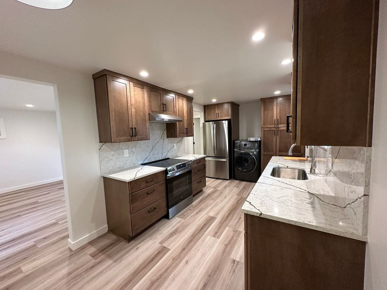 1019 Wilson St - Photo 6 of 23