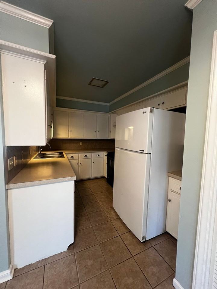 4911 Free Ferry Rd - Photo 5 of 11