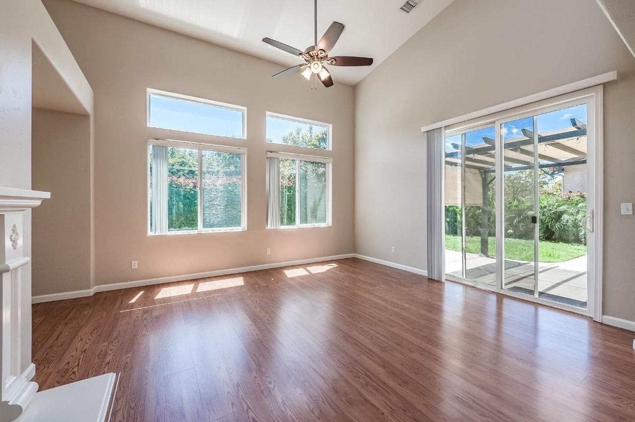 828 Toulouse Ln - Photo 7 of 27