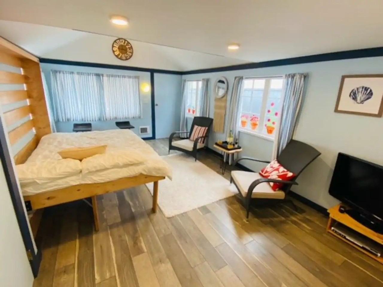 7525 Morrison Ave - Photo 3 of 10