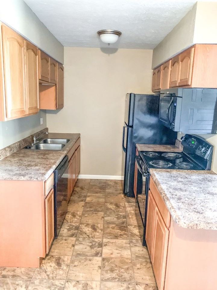 Fowler Place Apartments - Photo 4 of 16