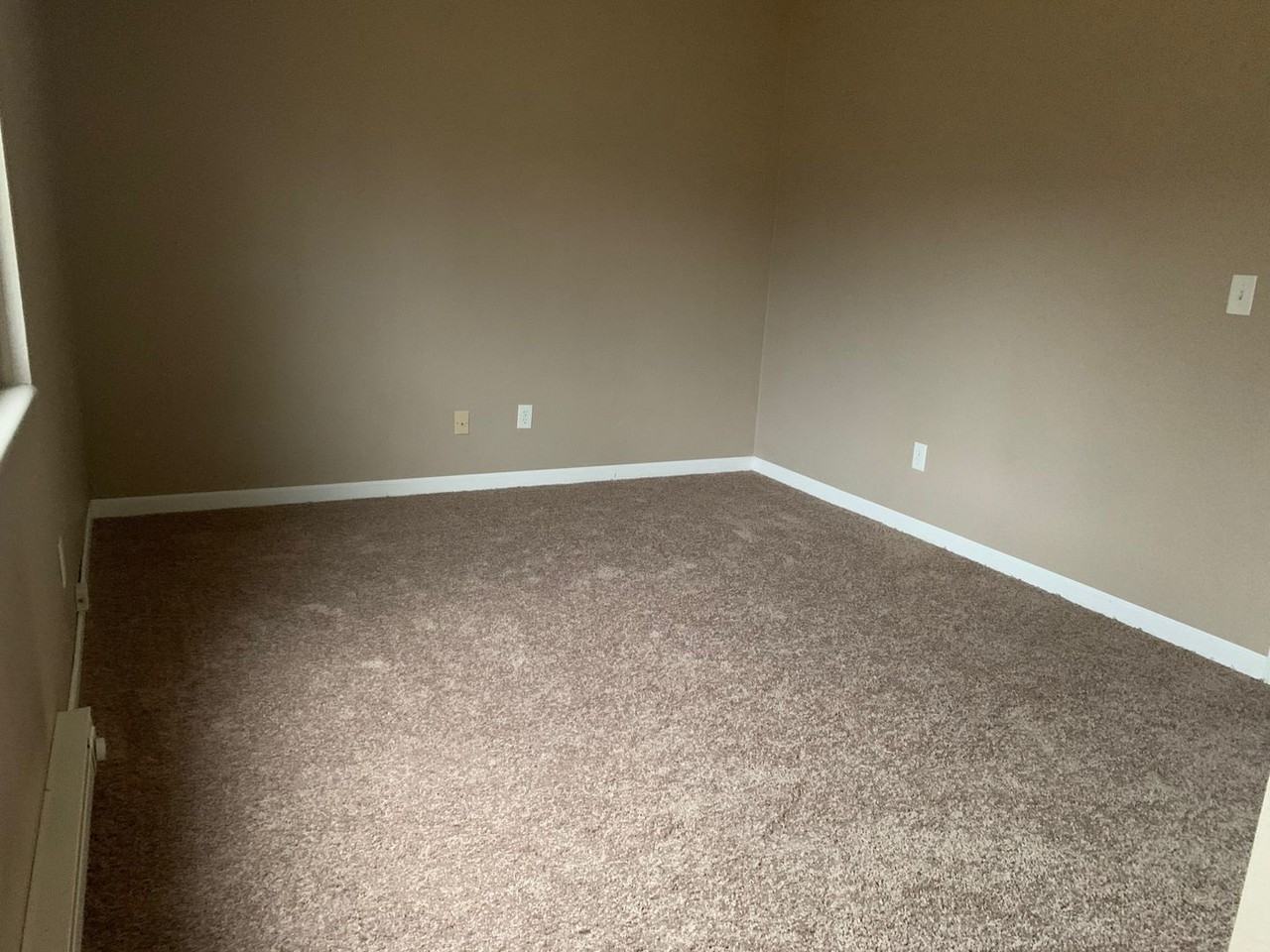 Fowler Place Apartments - Photo 5 of 16