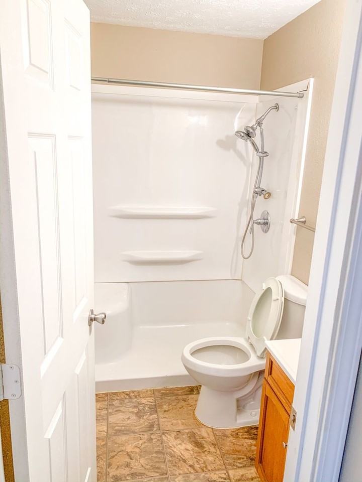 Fowler Place Apartments - Photo 6 of 16