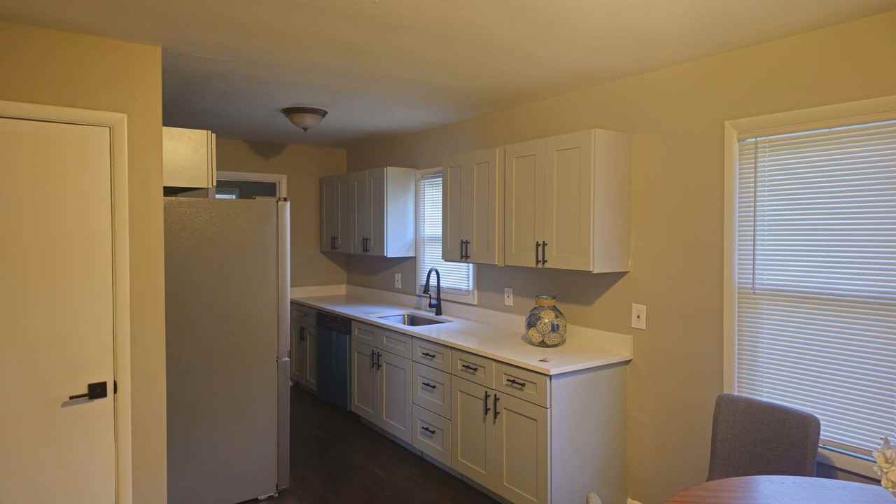 200 Ne 74th Ter - Photo 3 of 22