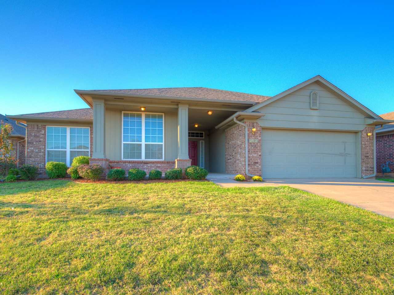 2532 Nw 179th Ct - Photo 2 of 44