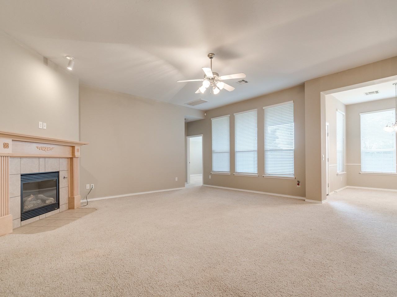 2532 Nw 179th Ct - Photo 4 of 44