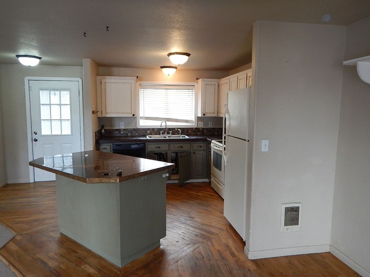 970 Se Algonquian Ct - Photo 3 of 14