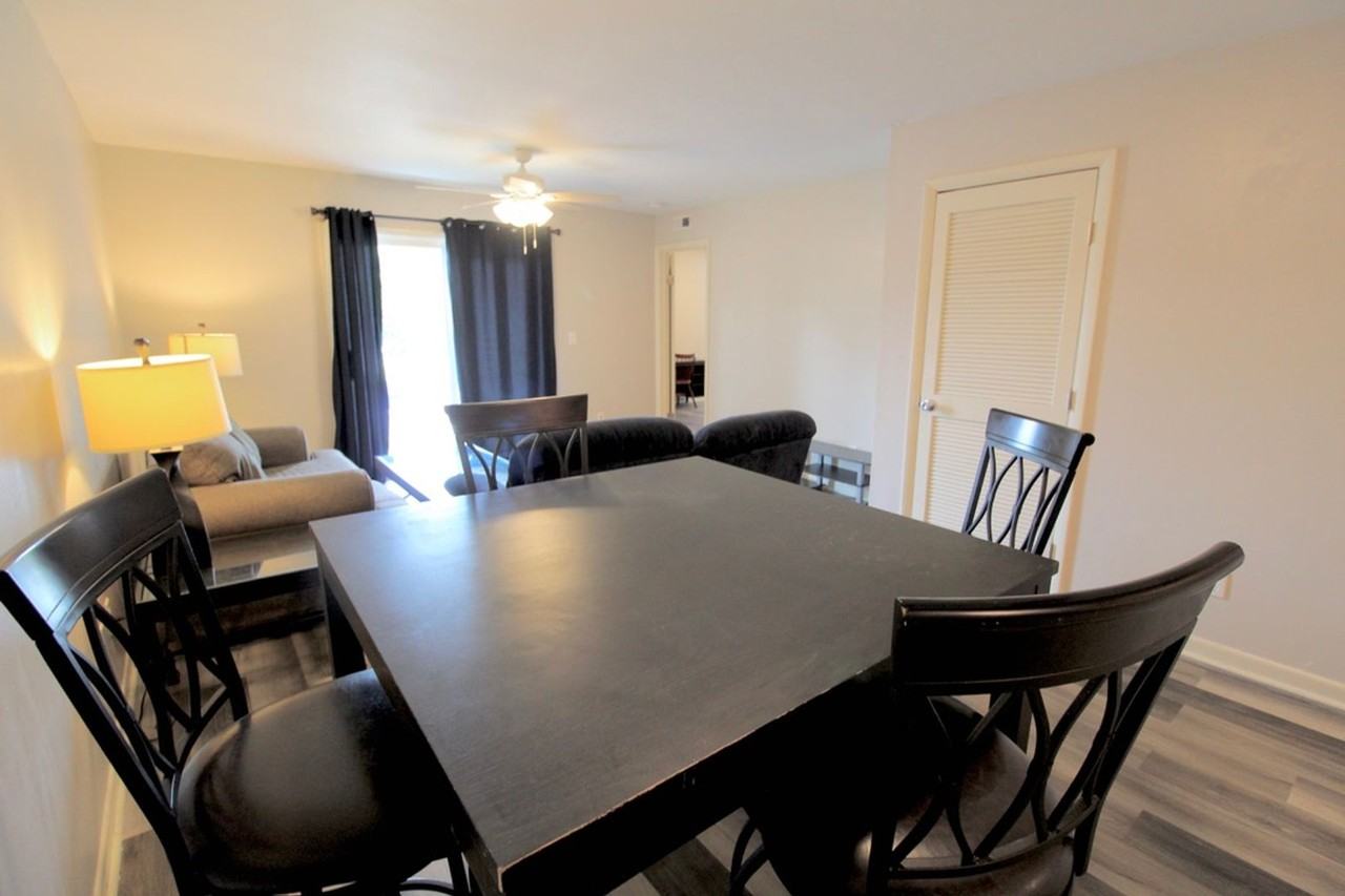 1346 Hunters Rd Apt A - Photo 4 of 16