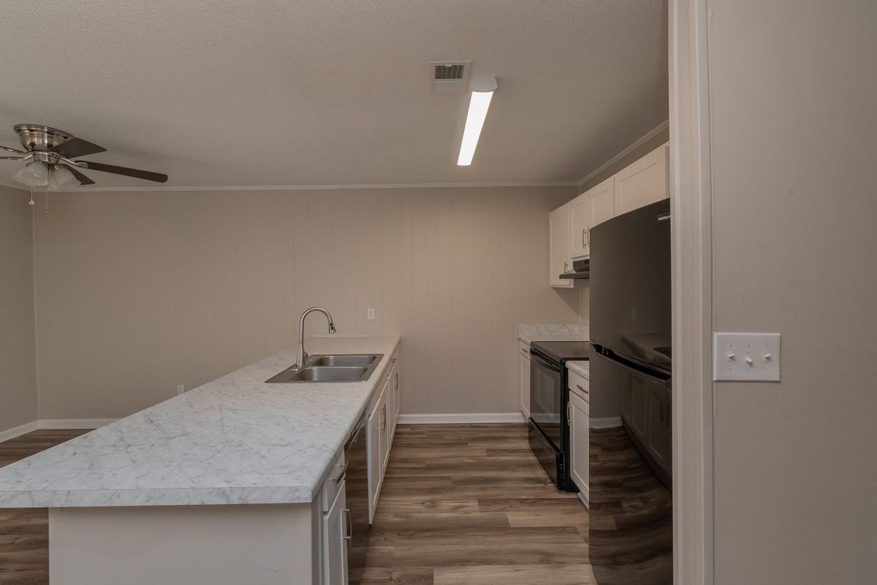 2311 Walden Dr - Photo 2 of 27