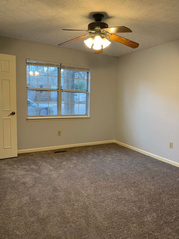 250 Sleepy Creek Dr - Photo 7 of 20