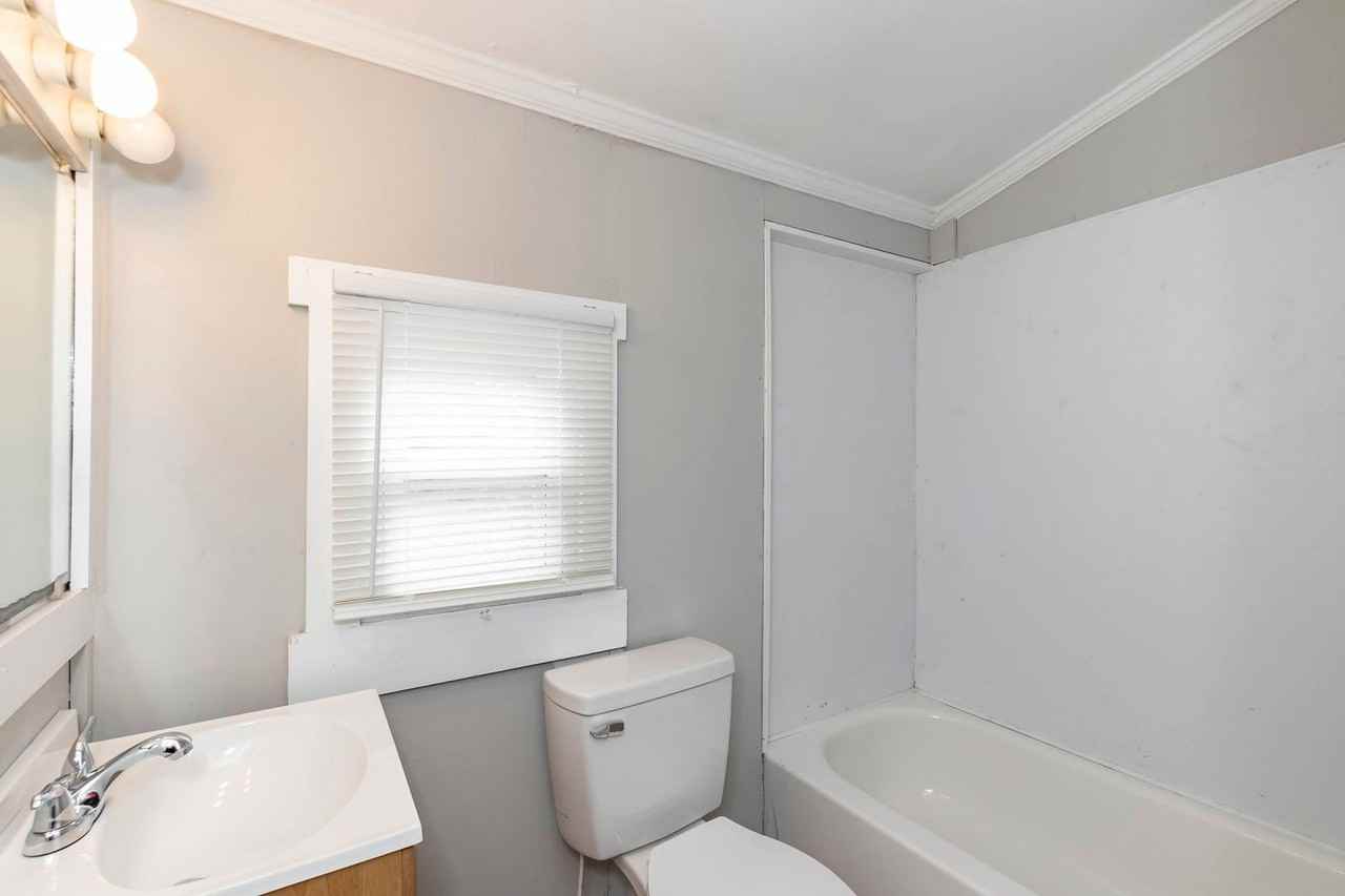 606 N King Ave - Photo 7 of 10