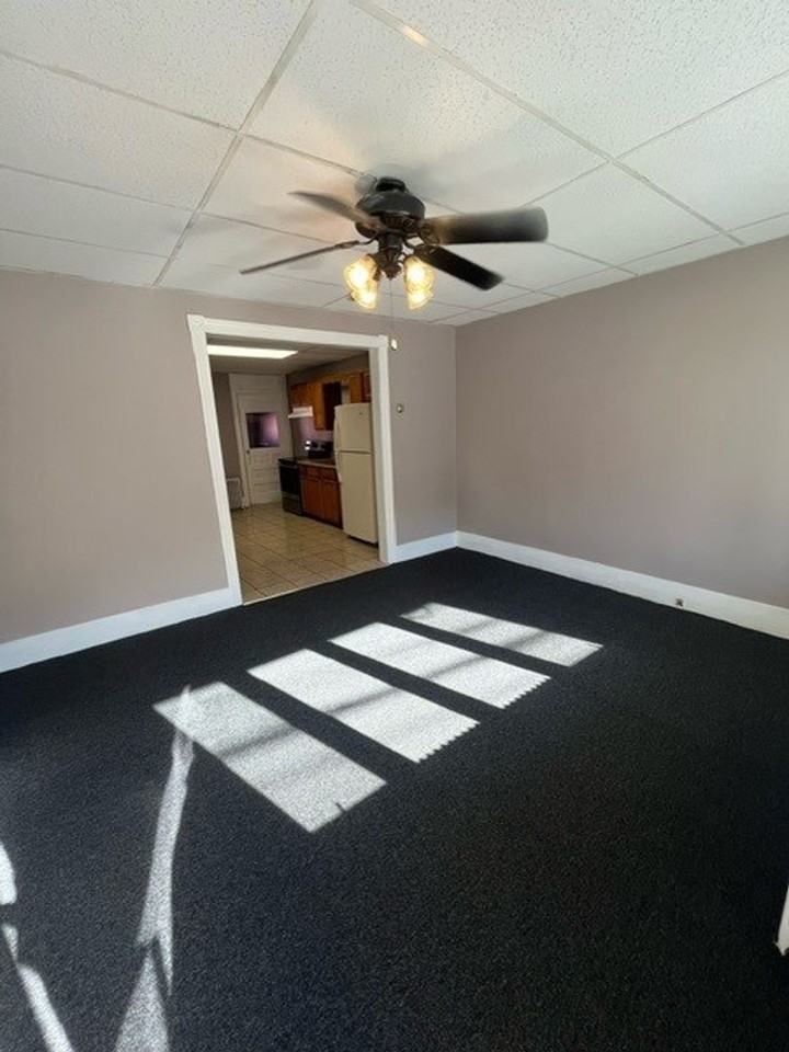 82 W Center St - Photo 2 of 10