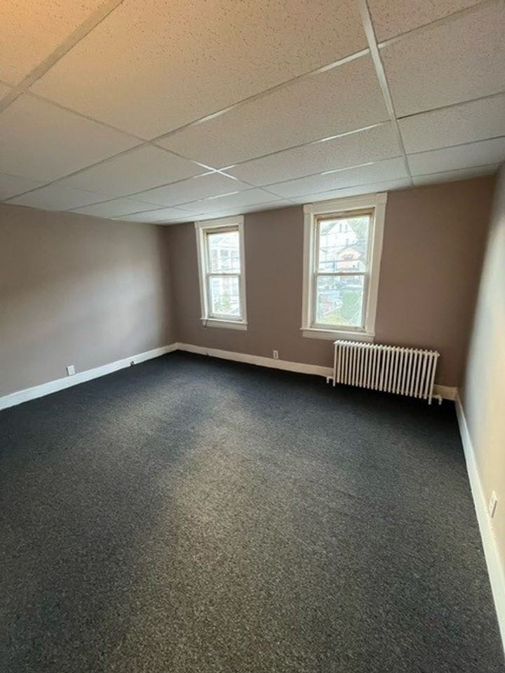 82 W Center St - Photo 7 of 10