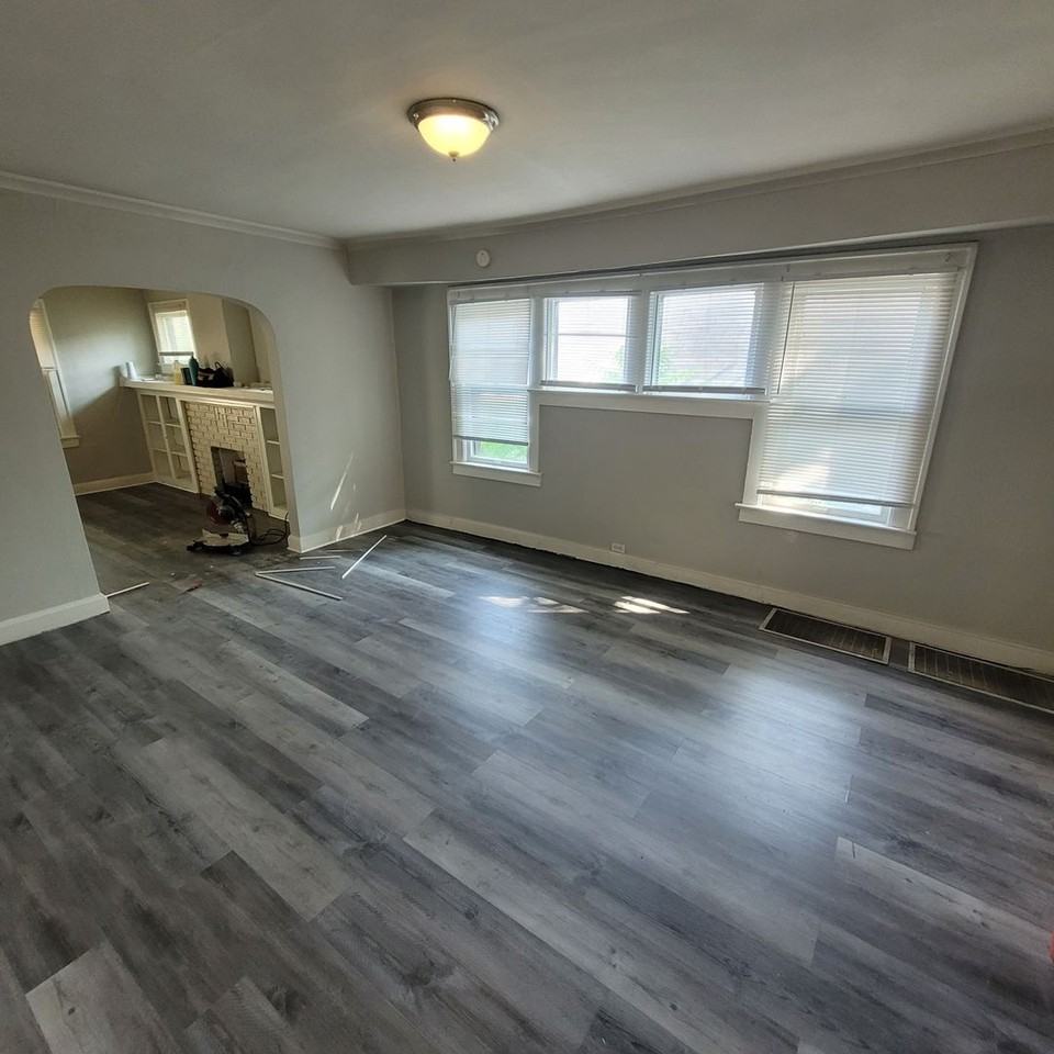 2522 Drury Ave - Photo 3 of 14