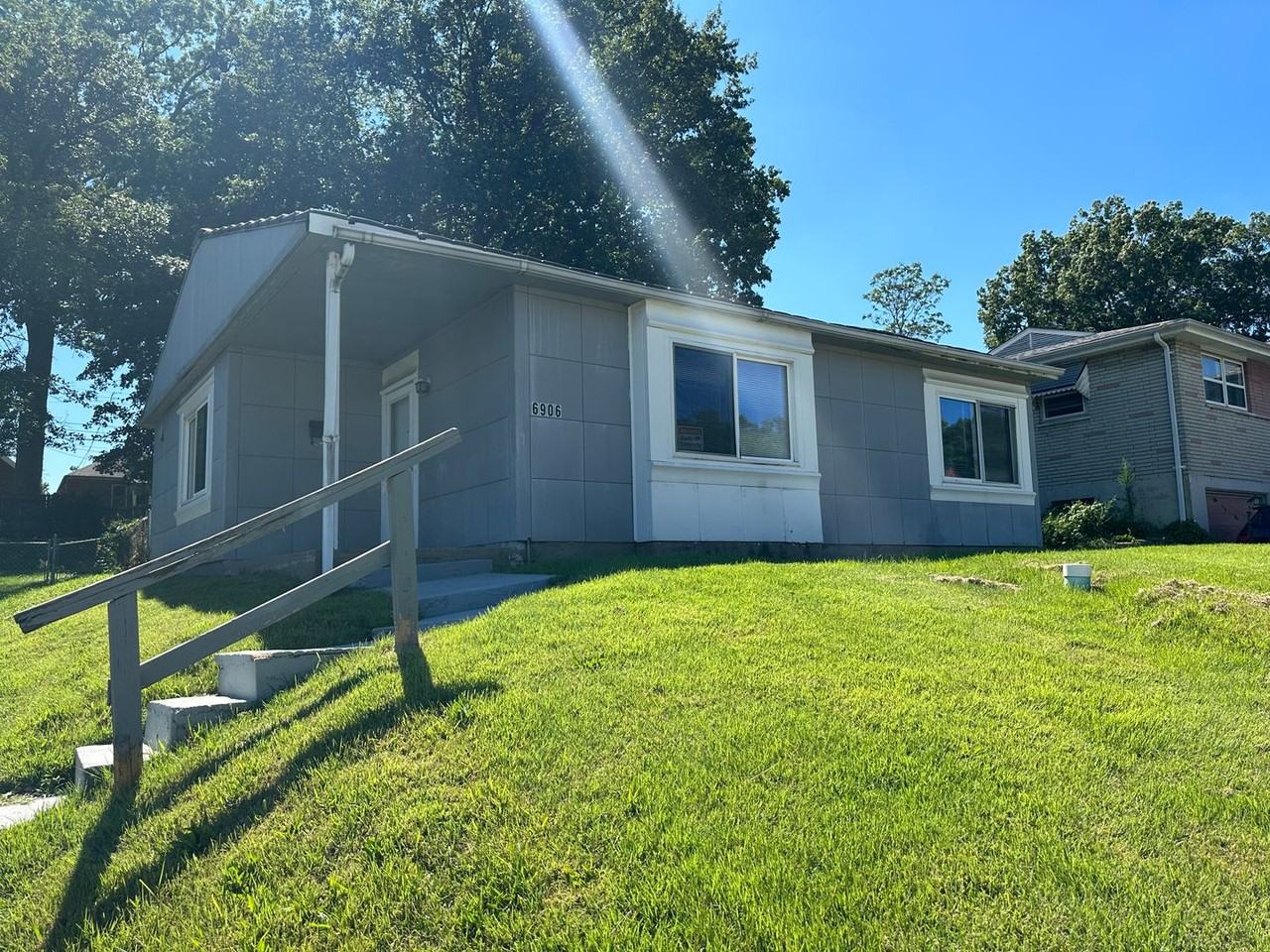 6906 Woodrow Ave - Photo 2 of 15