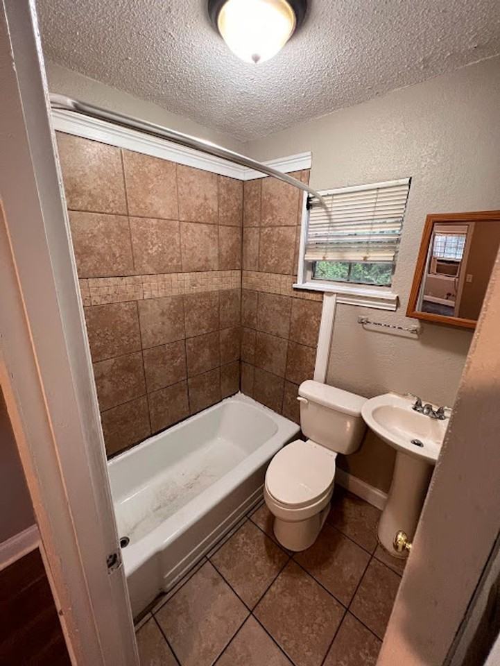 387 Alice Drive #REAR - Photo 6 of 7