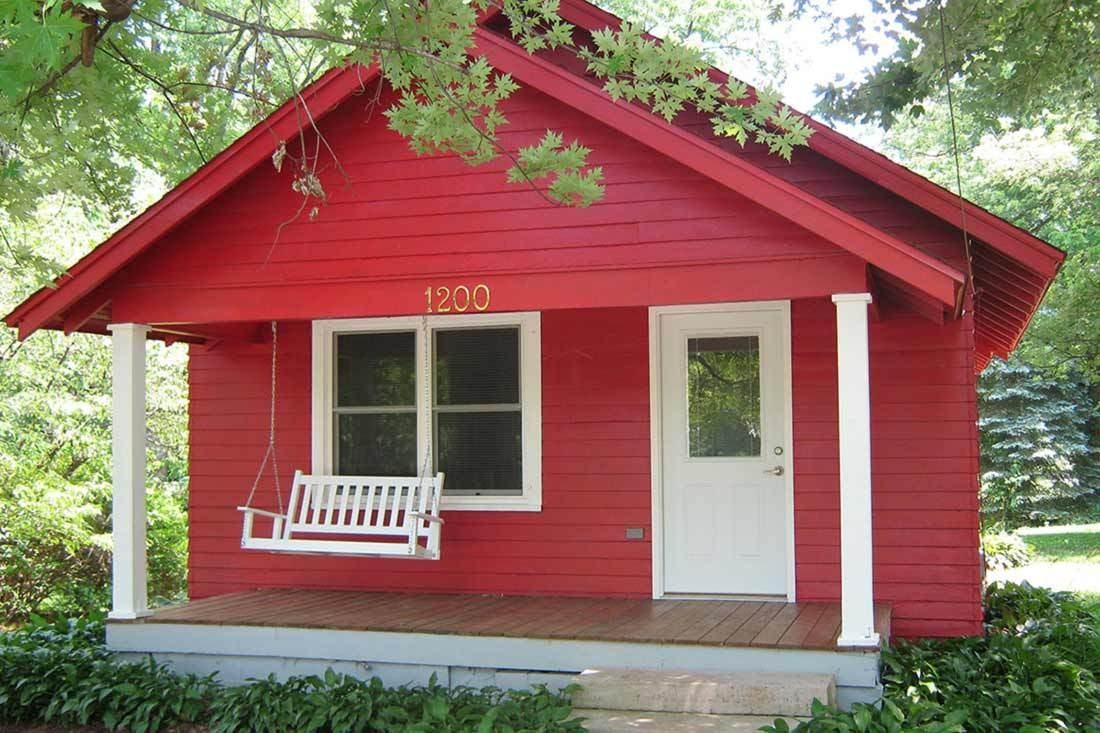 1200 N Woodlawn Ave - Photo 2 of 5