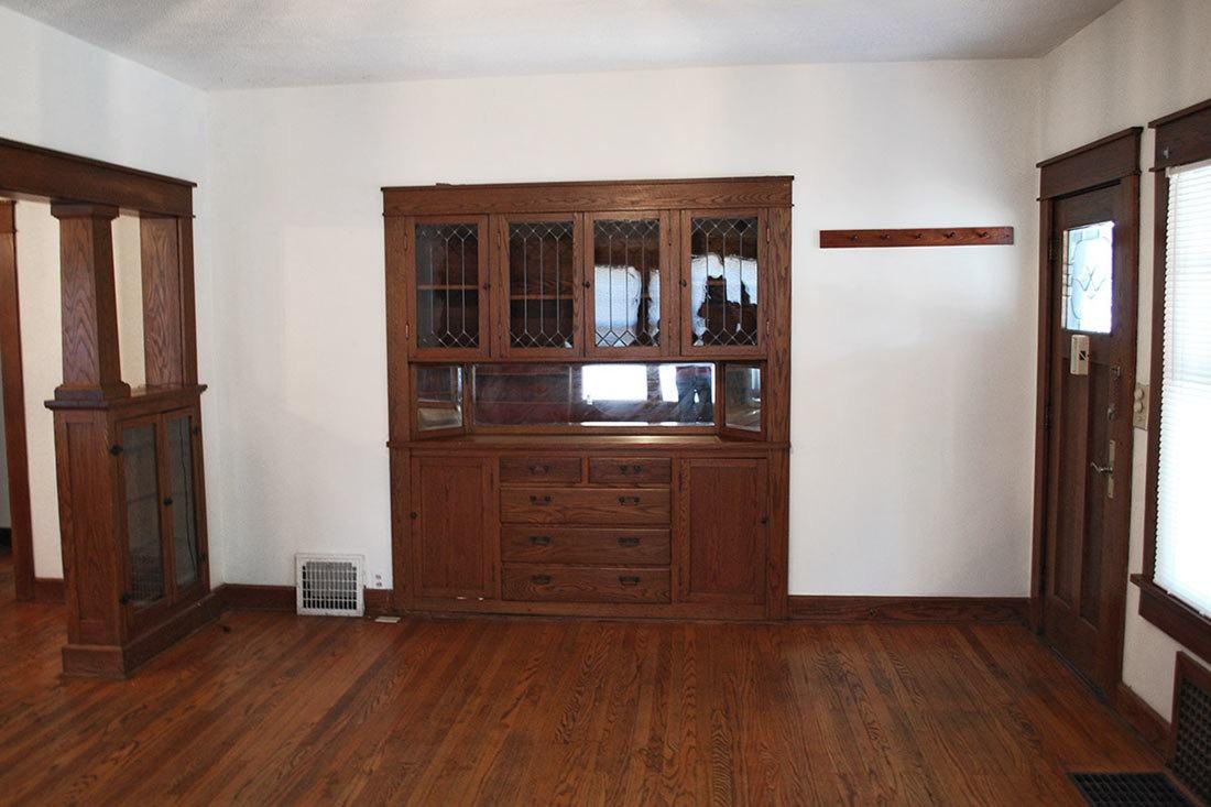 403 E Smith Ave - Photo 3 of 6