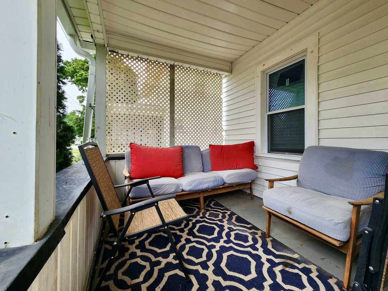 215 West Ave - Photo 3 of 24