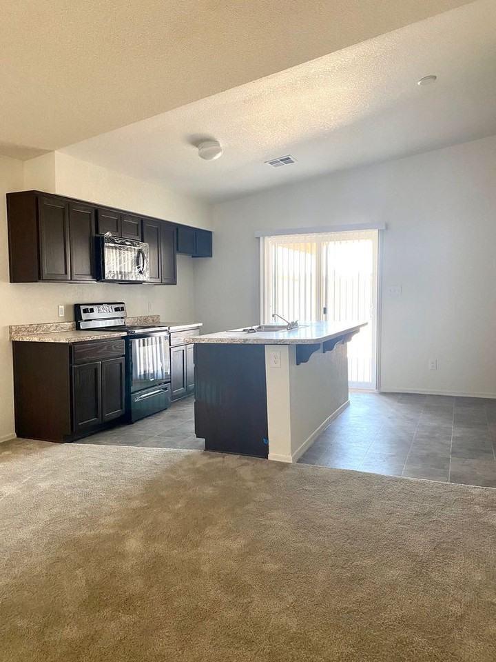 4521 S Desert Willow Way - Photo 2 of 8