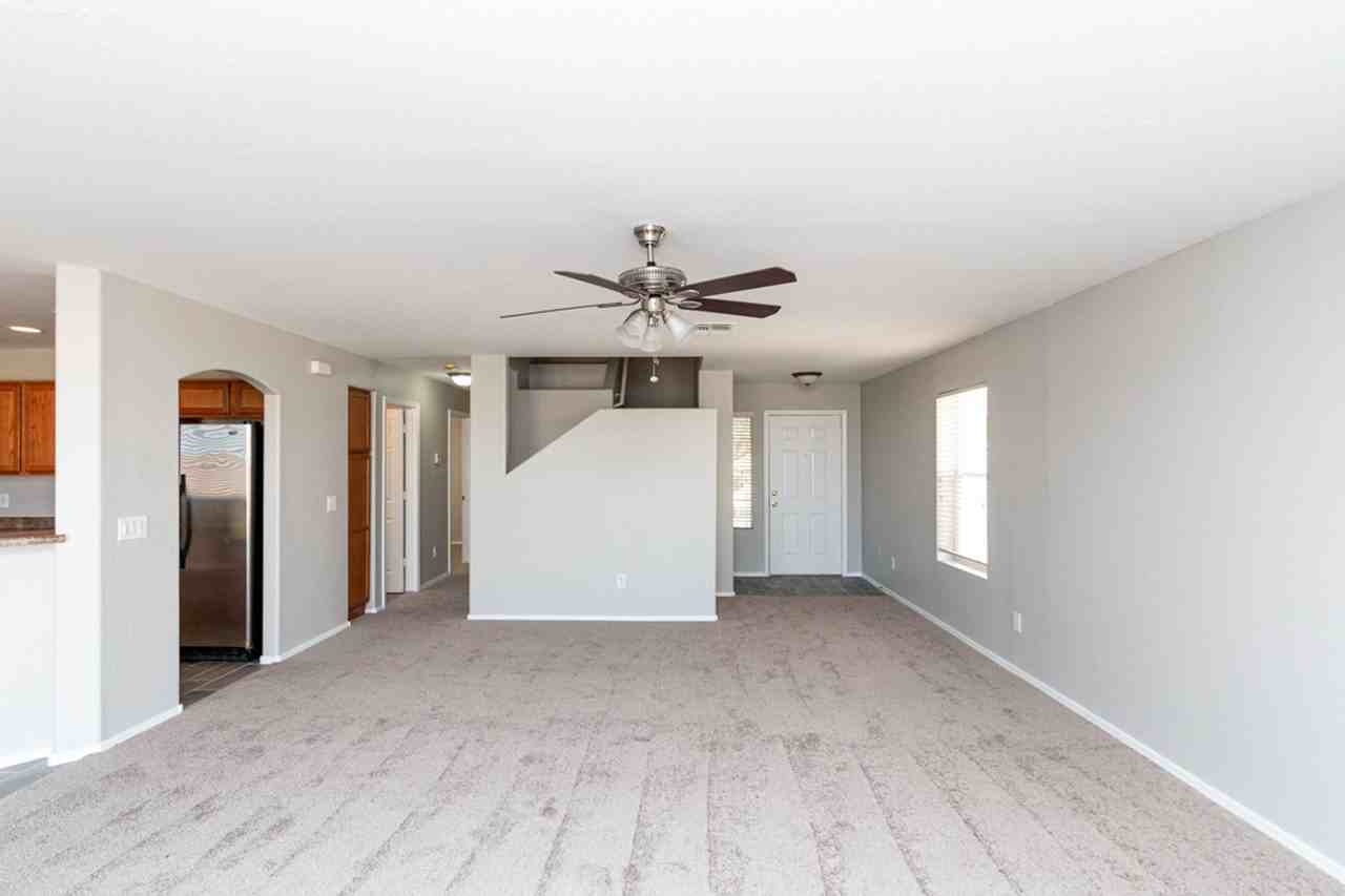 31569 N Sundown Dr - Photo 7 of 35