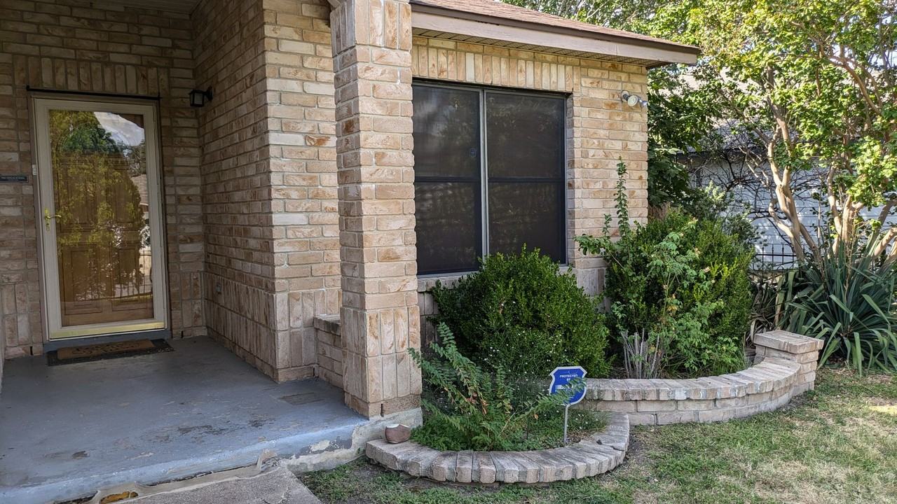 5015 Viking Coral - Photo 2 of 28