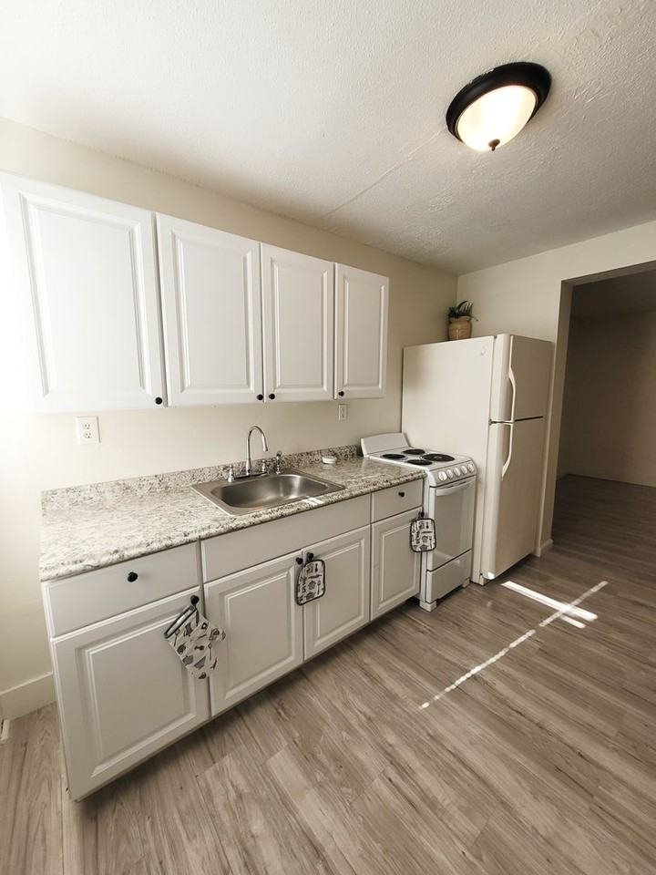 3903 W Gadsden St - Photo 5 of 9