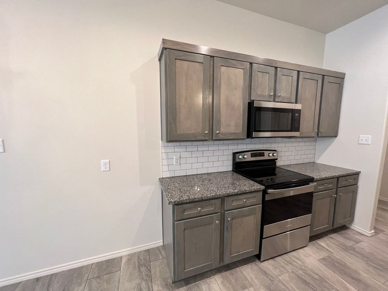 1128 N 7th St - Photo 4 of 24