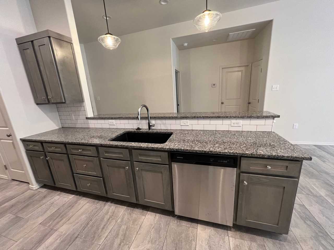 1128 N 7th St - Photo 5 of 24