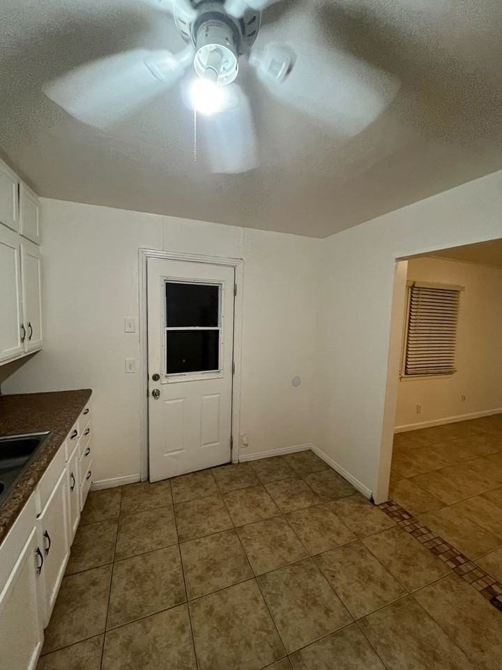 9809 Aim Ave - Photo 5 of 13