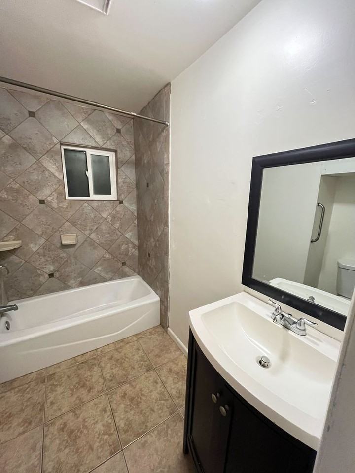 9809 Aim Ave - Photo 7 of 13