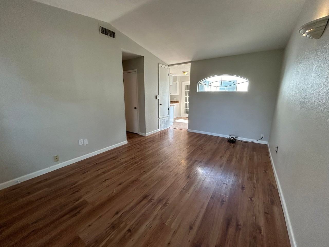 2325 Loreco St - Photo 2 of 8
