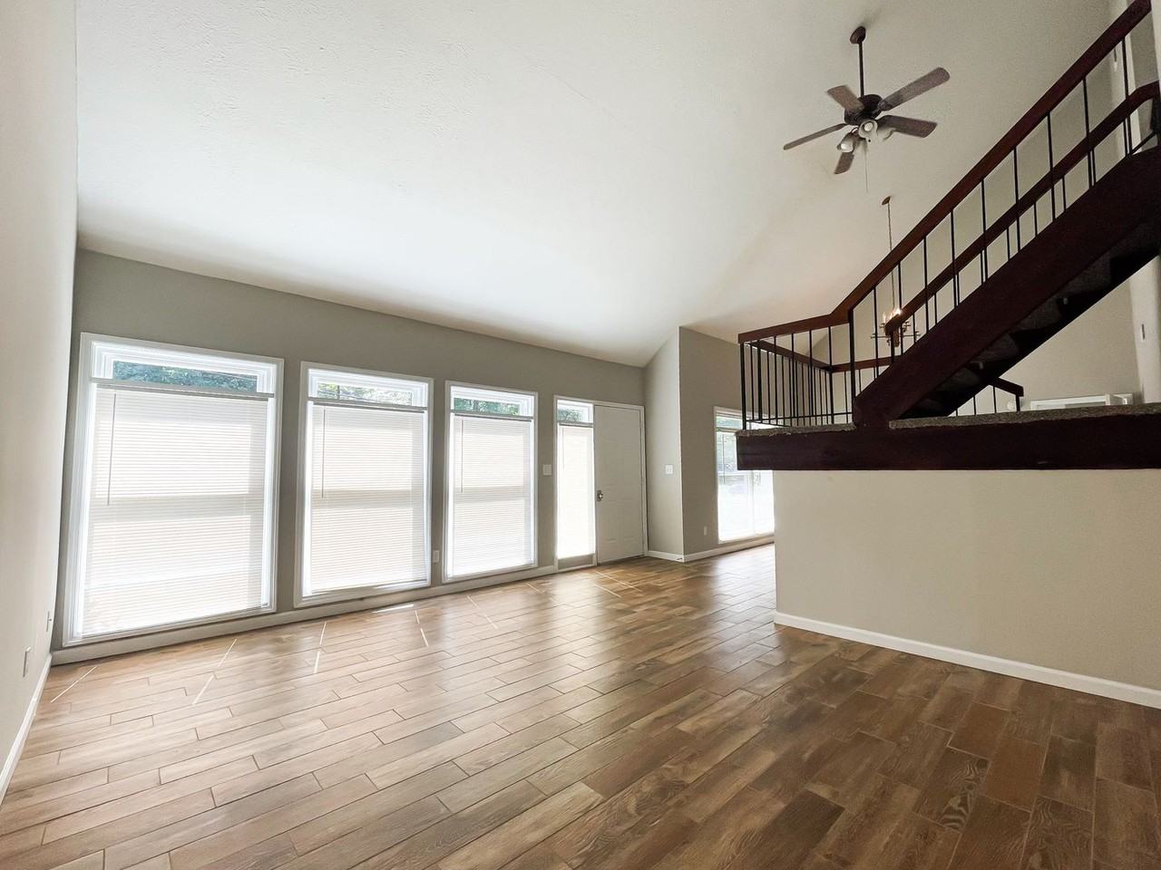 709 54th St - Photo 6 of 37