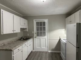 featured image of 135 Edwards Ave