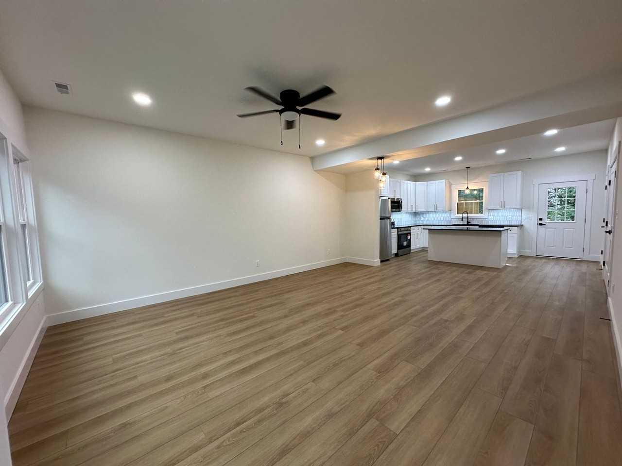 2618B Sunnymeade Rd - Photo 2 of 19