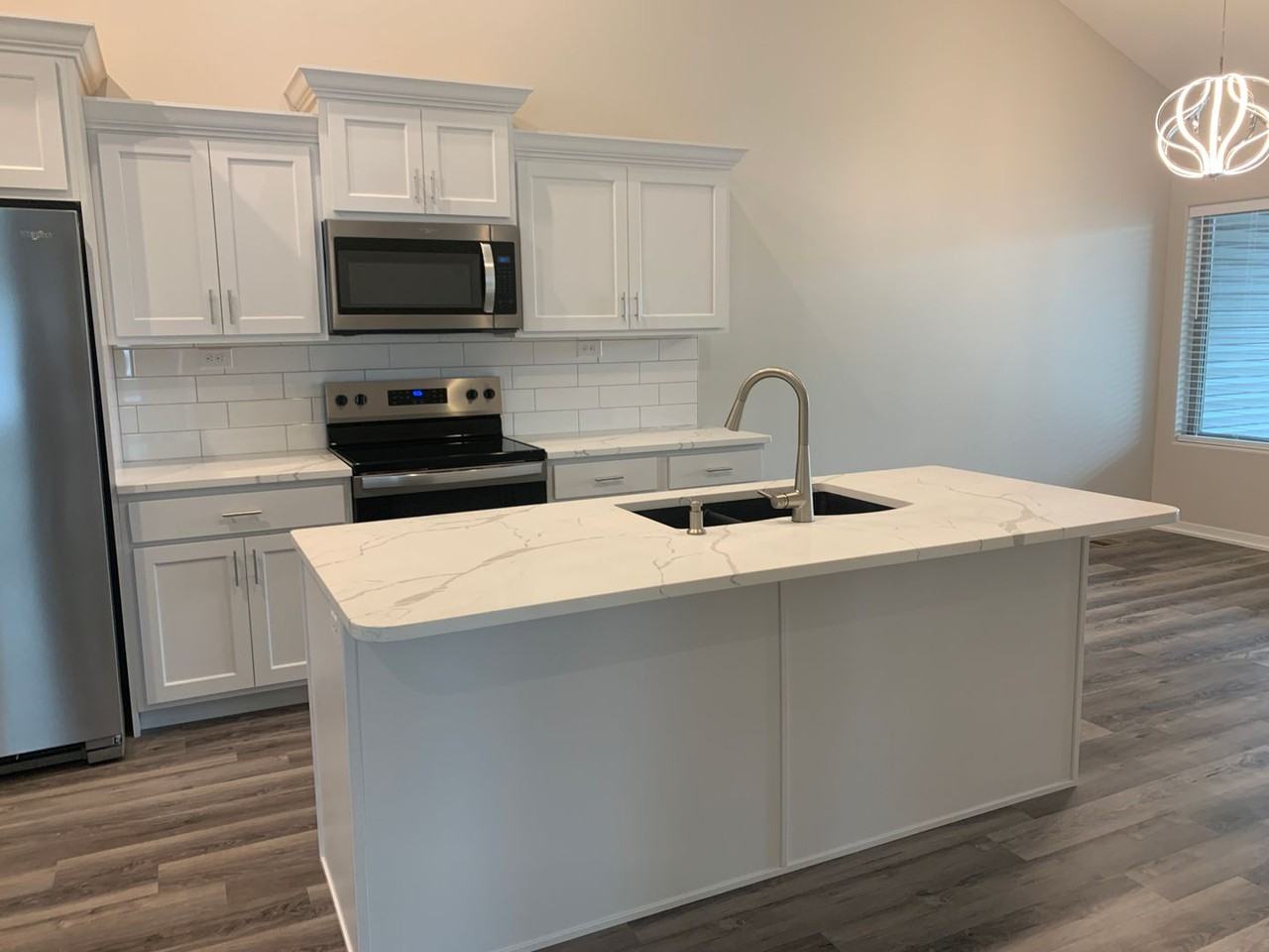 9746 S 89th St - Photo 4 of 24