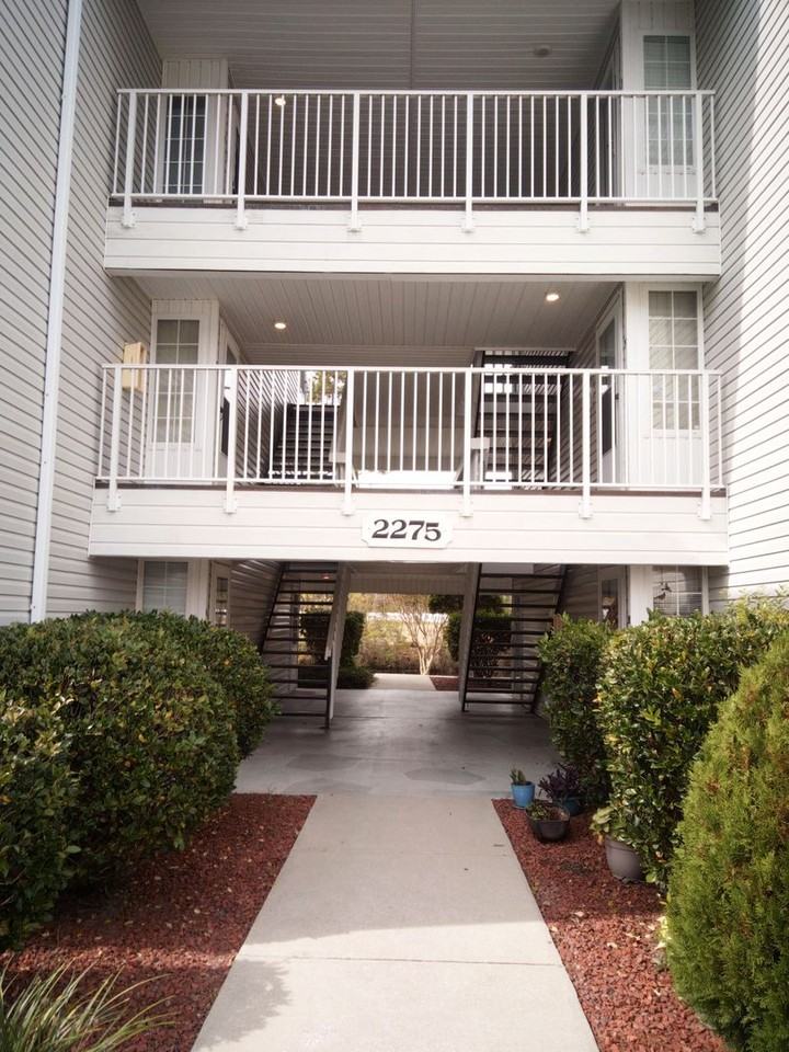 2275 Essex Dr - Photo 2 of 17