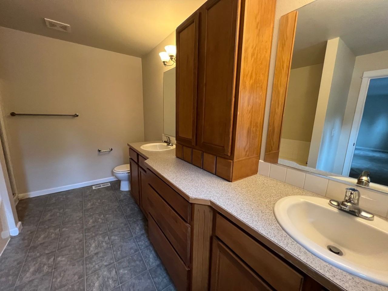 4222 Harris Rd Se - Photo 5 of 19