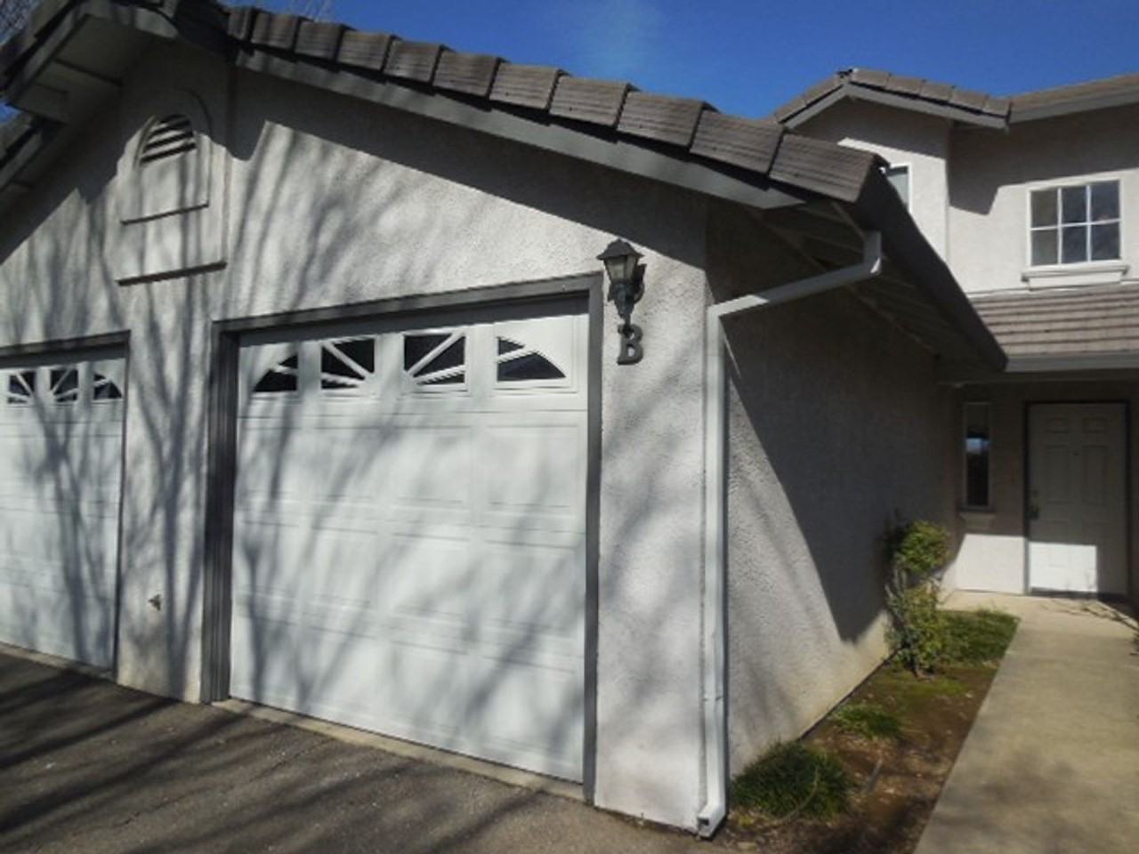 1056  Burton Drive - Photo 2 of 15